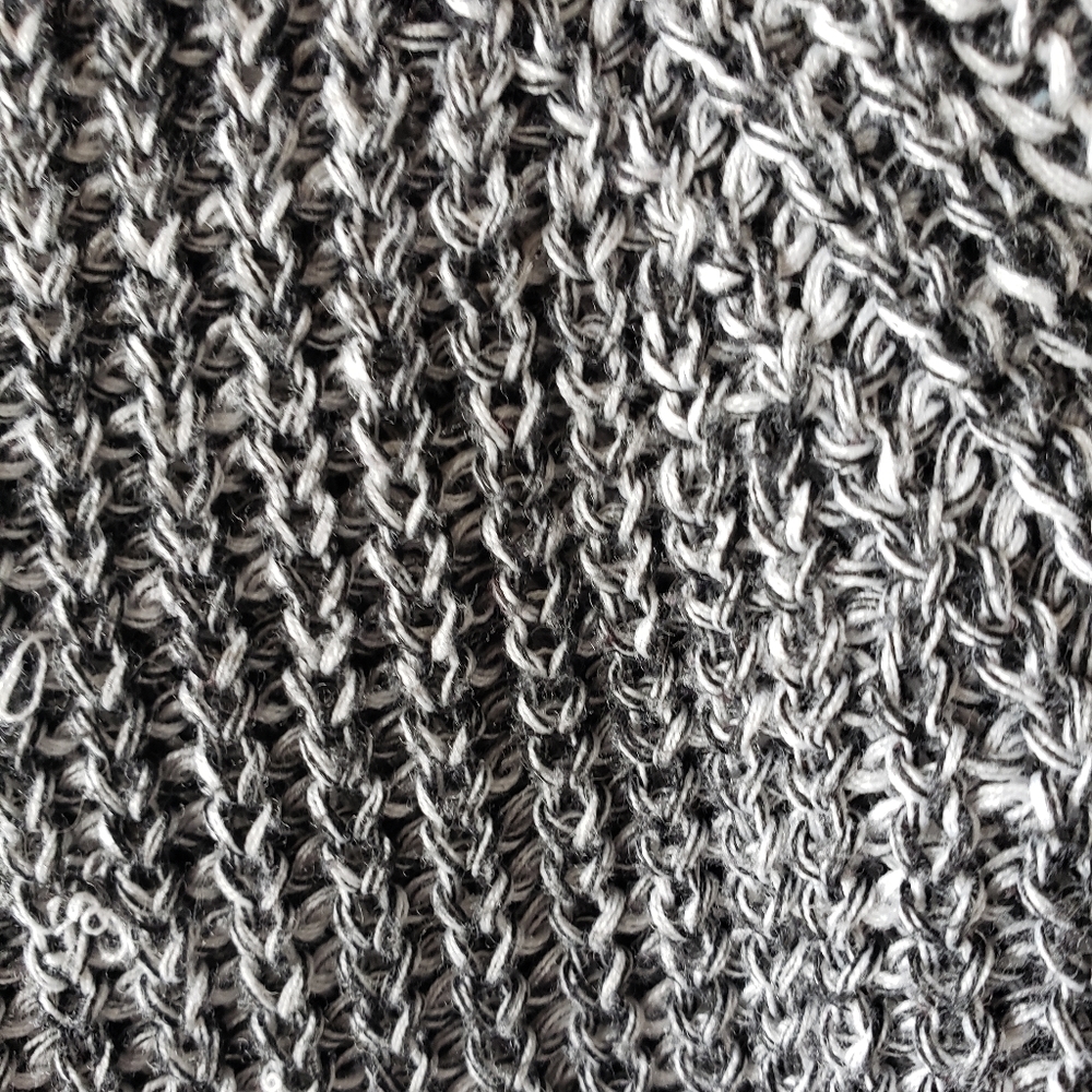 Cropped Sweater - Picture 2 of 2